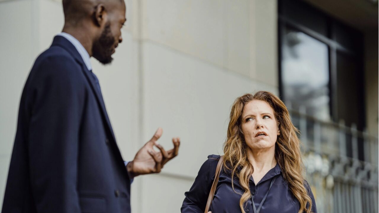 人に頼れない自分が嫌になるとき。「助けを求めること」を恐れなくなる考え方