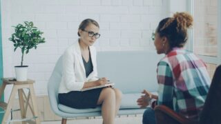 "なんで私ばっかり"と思ったとき。それは、誰かに頼っていいサインだよ